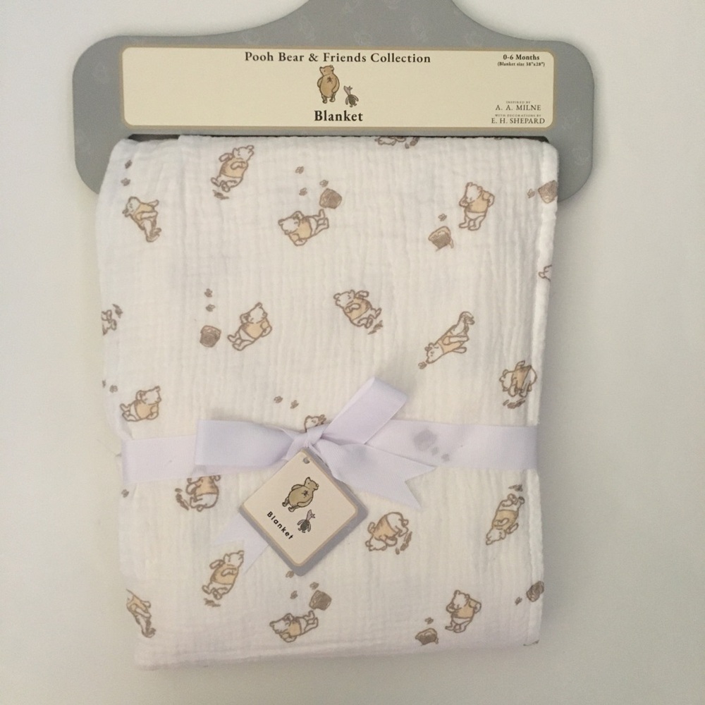 Winnie the Pooh & Friends and Honeypot Cotton Muslin Blanket Soft Lining NEW